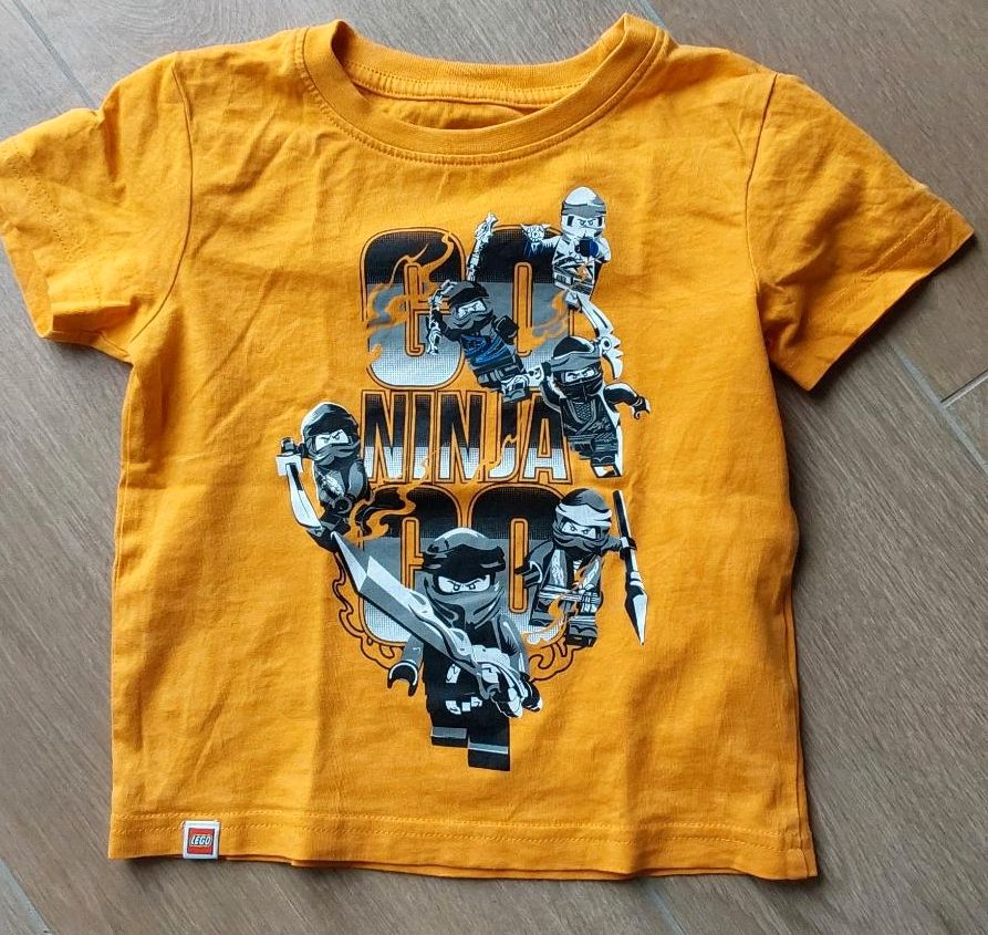 Ninjago Shirt, Größe 98 von Lego - 2,50 Euro in München