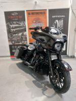 Harley Davidson Street Glide M8 Bagger FLHXS CVO Style Grau Baden-Württemberg - Remchingen Vorschau