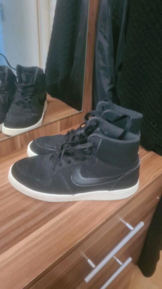 Nike Schuhe in Schleswig