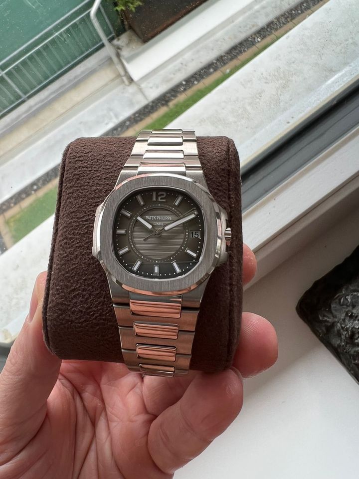 Patek Philippe Nautilus 32 mm Weißgold LC 100 in Mutlangen