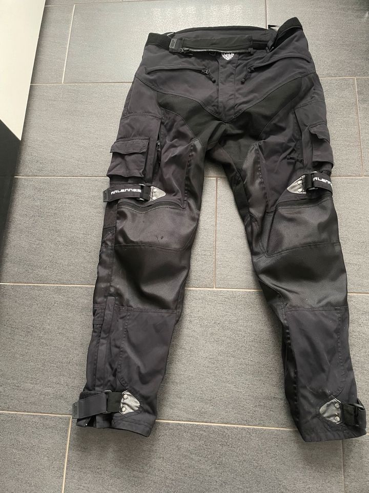 Arlen ness motorradjacke Motorradhose textilcombi Protektoren in Cappeln (Oldenburg)