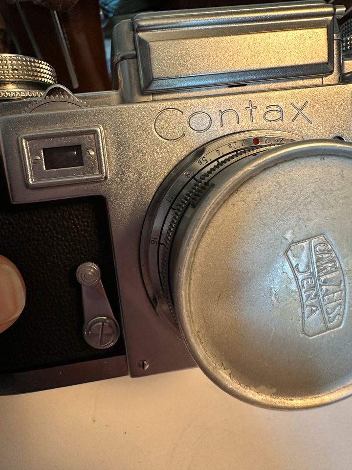 Contax inkl. Carl Zeiss Objektiv und Hülle in Bonn