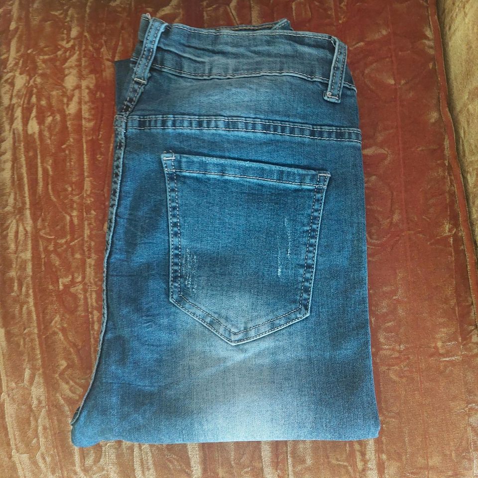 Fashion Jeans  Größe 38 mit Pailletten und Strass in Soest