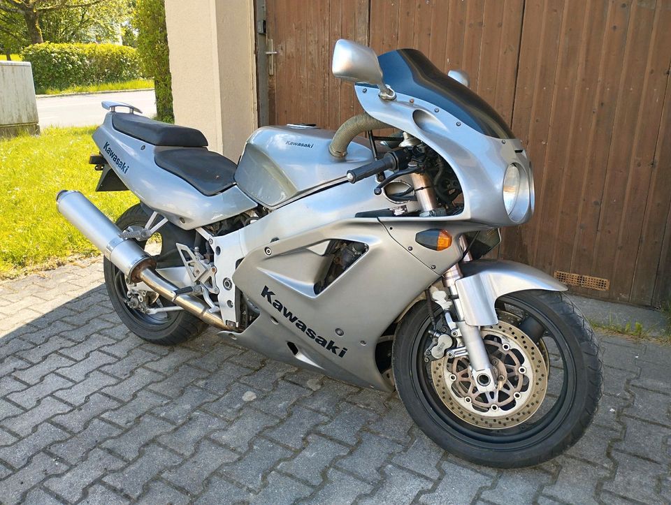 Kawasaki ZXR 750 J in Münchberg