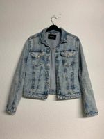 NEUWERTIG/STRADIVARIUS Jeansjacke/Größe M/Jacke Berlin - Hellersdorf Vorschau