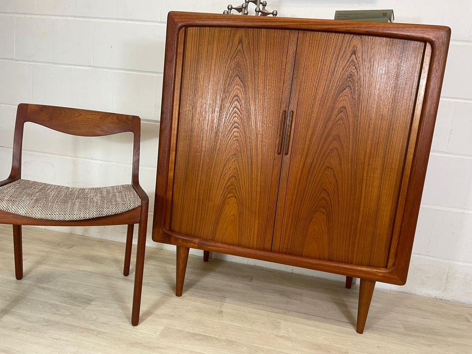 Vintage Teak highboard sideboard Schrank H. P. HANSEN DANISH 60er in Delmenhorst