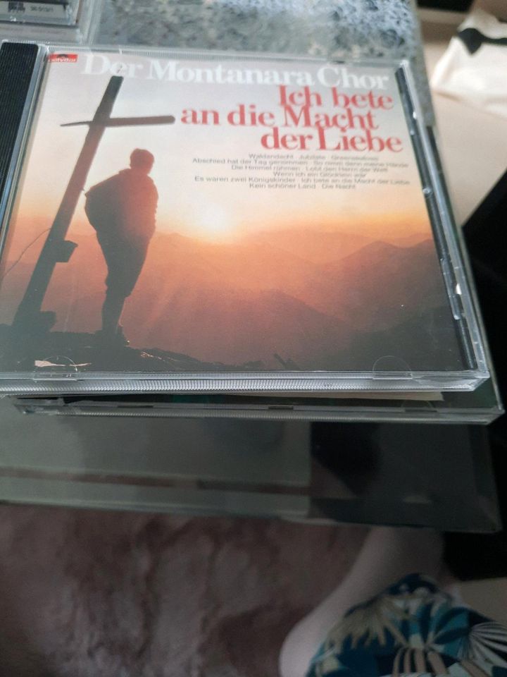 Bitte 30 cds und 10 doppel CDs mit 5Stück in Koblenz