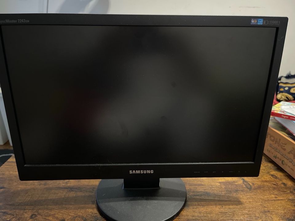 Samsung Computer Bildschirm 22 Zoll schwarz funktionsfähig in Leipzig