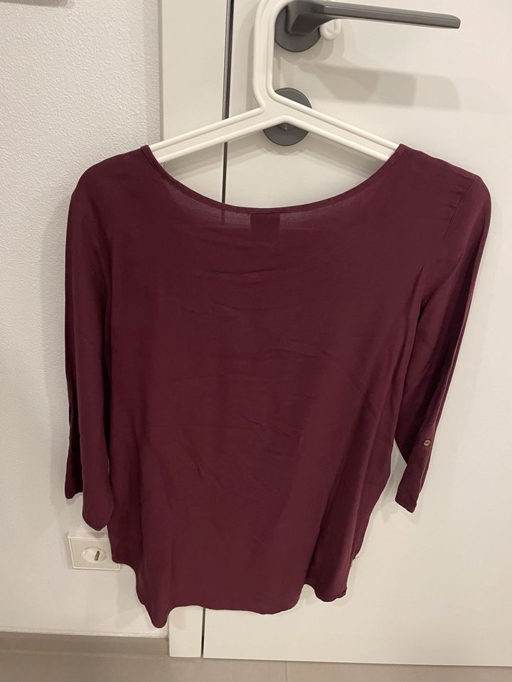 Vero Moda Shirt Bordeaux Gr. S in Stuttgart