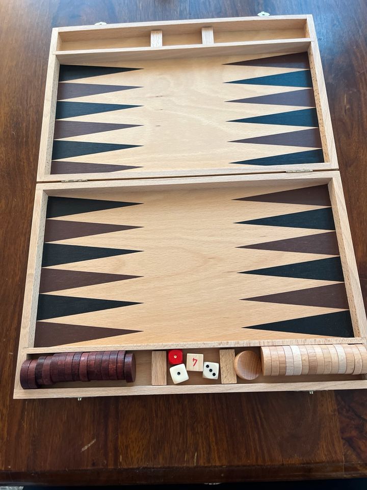 Backgammon Holz neu in Berlin