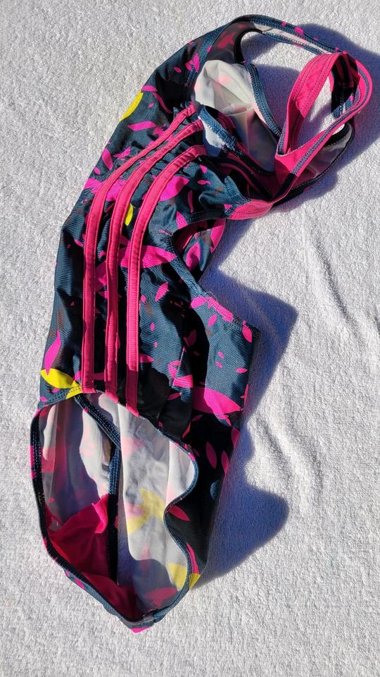 ADIDAS Sportbadeanzug superglatt Girlie Badeanzug Gr. 36 / M in Isen