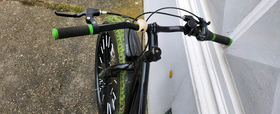 FATBIKE Fat Bike Fahrrad Mountainbike MTB sehr leicht 26 x 4,0 in Bördeland