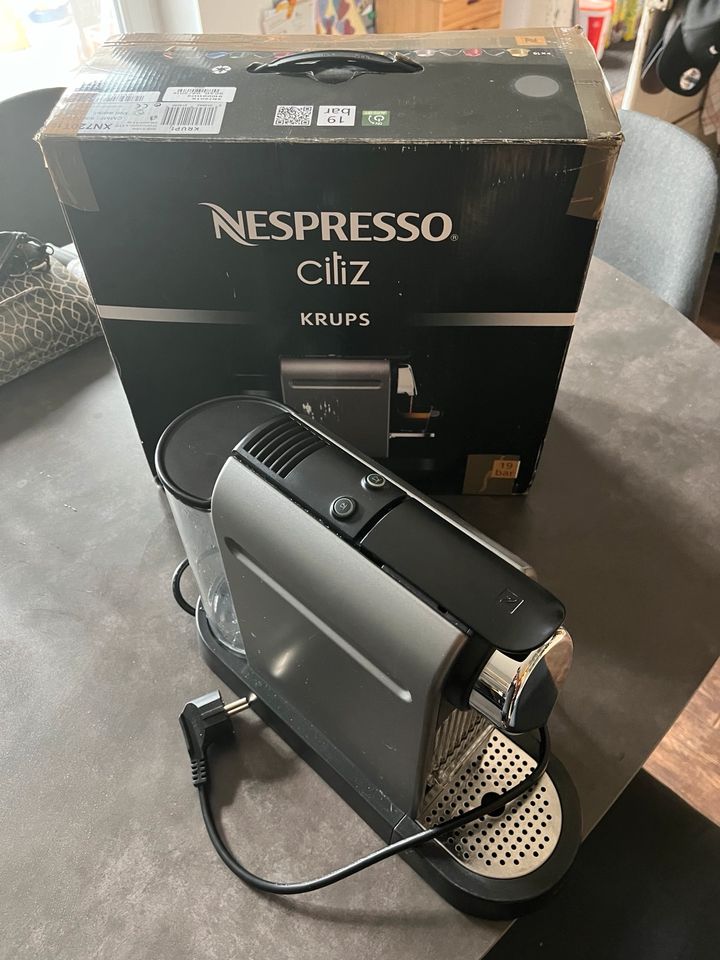 Krups XN 720T Kapselmaschine Nespresso Citiz Titanium in Beetzendorf