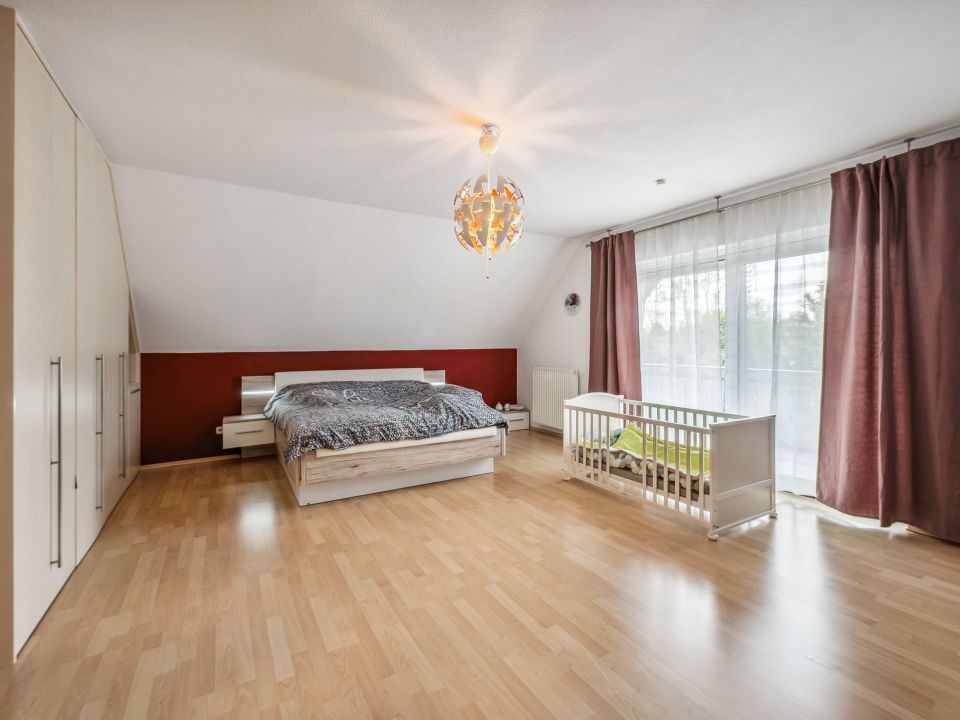 Exklusive 5-Zimmer-Maisonettewohnung mit Sauna und Balkon in Hille-Südhemmern in Hille