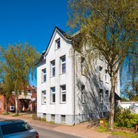 Mehrfamilienhaus mit 5 Wohnungen in Husum - Jahreskaltmiete ca. 25.000 Euro Nordfriesland - Husum Vorschau