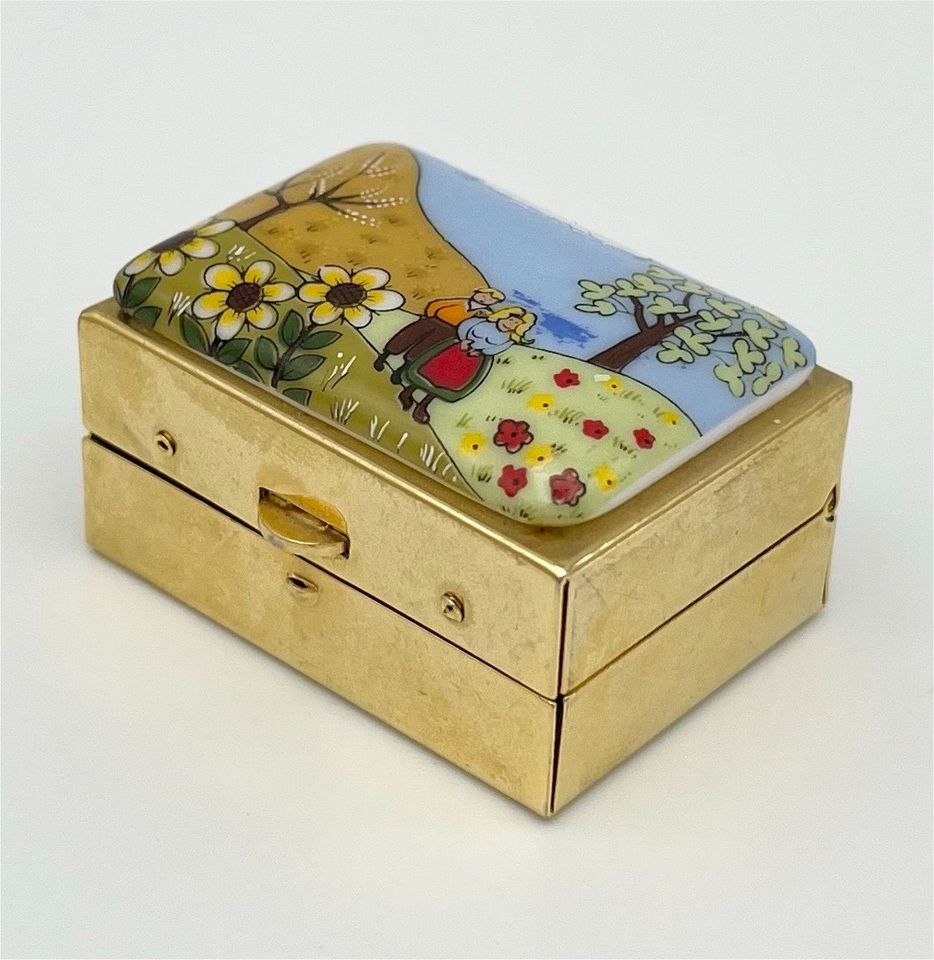 Vintage Pillendose Schmuckbox Blumen Frühling Gold Schatulle RAR in Schwerin