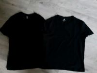 2 x T-Shirt H&M Herren schwarz zus. 3,50 Euro Niedersachsen - Beverstedt Vorschau