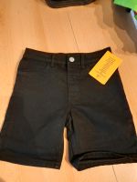 Kurze Hose NEU Gr. 110 schwarz kinder Hessen - Wächtersbach Vorschau