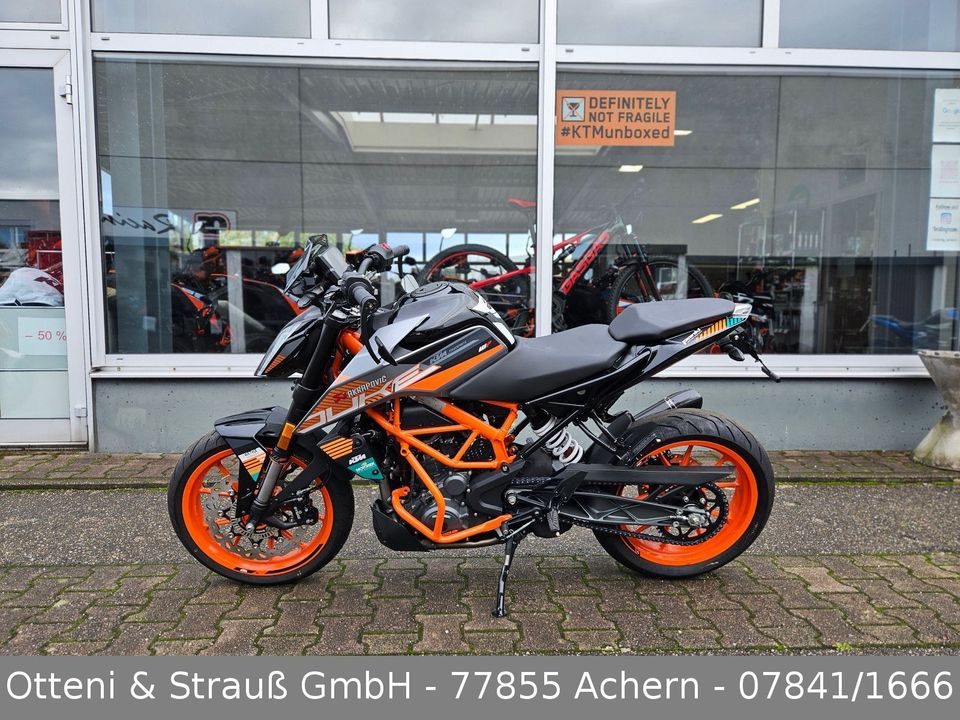 KTM 390 Duke *Factory Edition*Akrapovic* in Achern