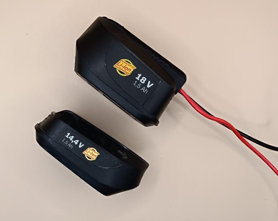 DIY Akku Adapter für Bosch Home 14,4V / 18V /Gardena 18V Alliance in Zöschingen