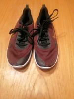 Turnschuhe von Nike Gr. 40 Niedersachsen - Tostedt Vorschau