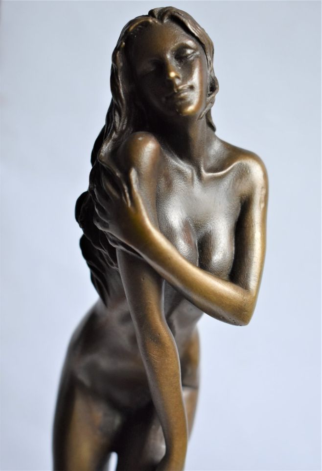 Bronze Akt nackt Frau Ballerina Tänzerin Erotika Plastik Skulptur in Mosbach