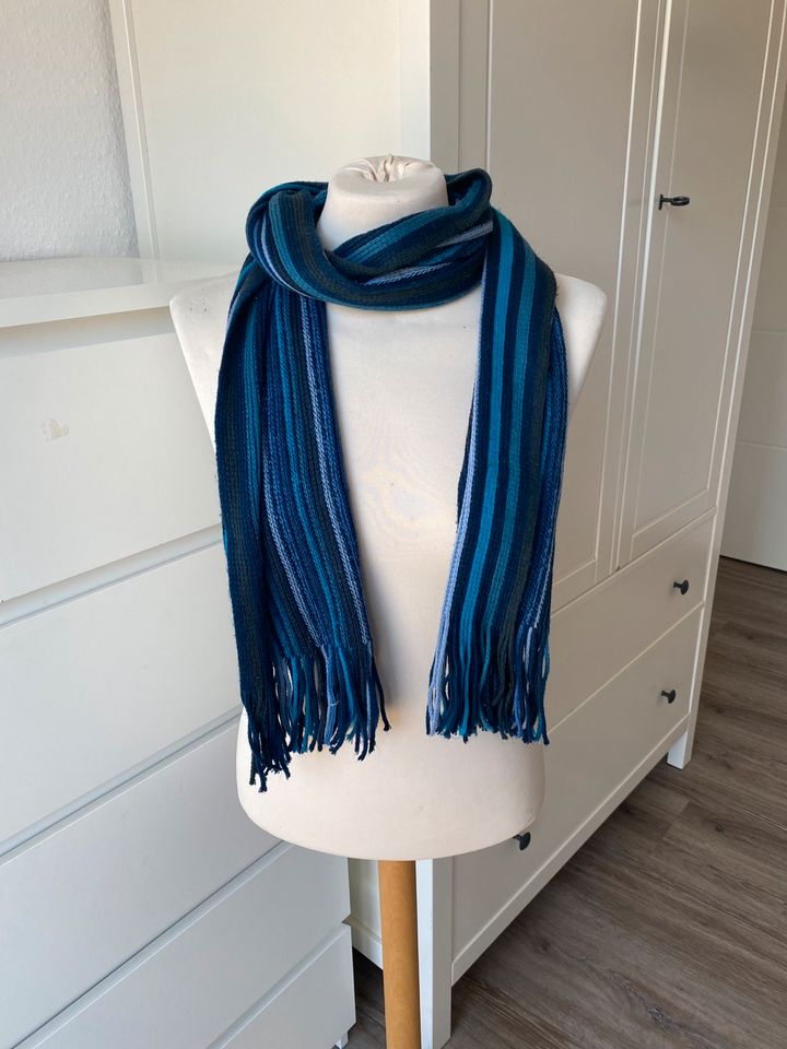 H&M Schal - blau dunkelblau hellblau - Fransen - elegant Strick in Apen