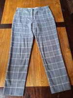 Damenhose von „H&M“ in Größe 38 ++ neuwertig ++ grau-weiß Westerwaldkreis - Elbingen Westerwald Vorschau