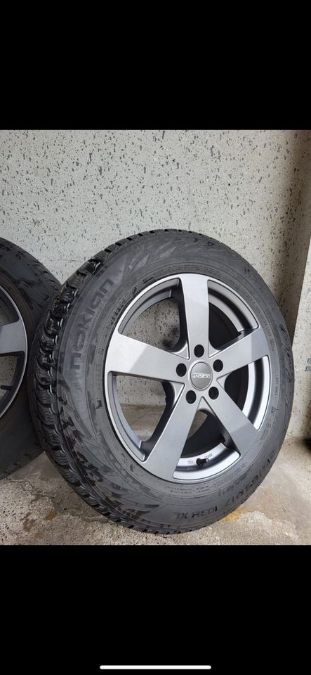 Reifen mit Felgen allwetterreifen auf Alufelgen 215/65r17 in Schwerte