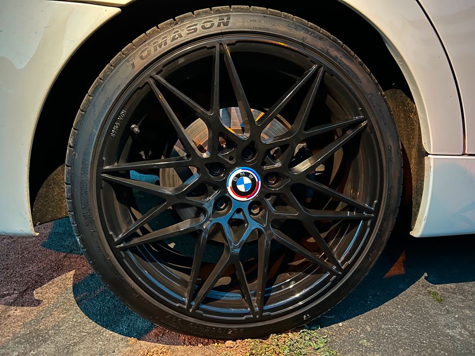 50 Jahre Logo Embleme Zeichen Vorne H Lenkrad Nabendeckel M BMW in Bonn