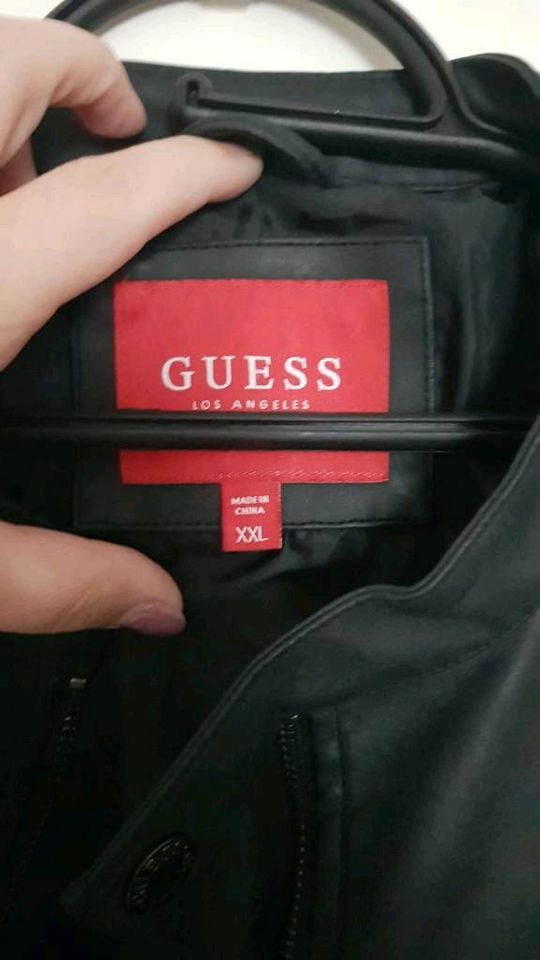 Guess Herrenjacke in Menden