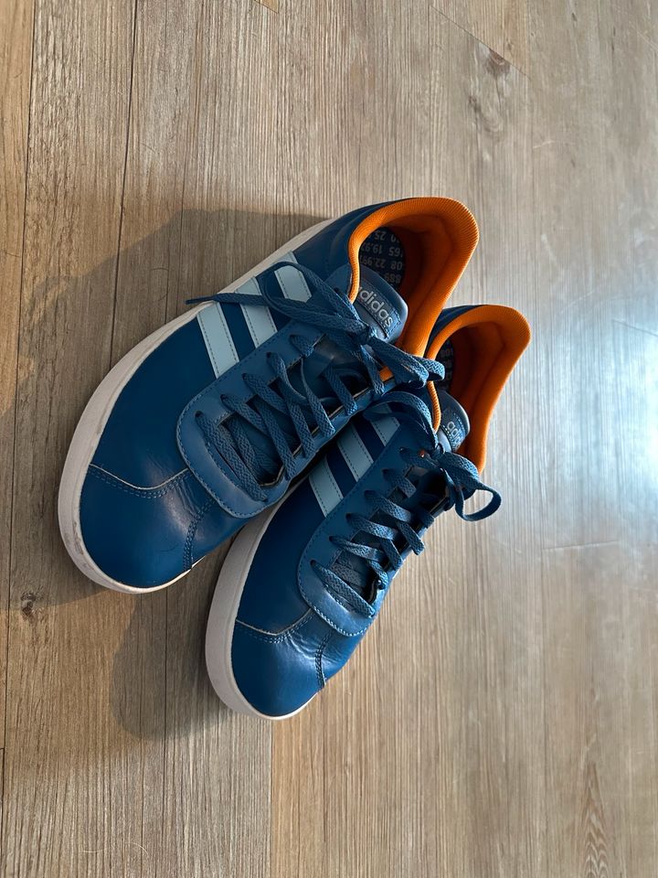 Adidas Sneaker - Gr. 45 in Boffzen
