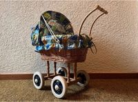 Puppenwagen aus Stroh mit Gummirädern, Stoff im Bärchen-Muster Nordrhein-Westfalen - Mechernich Vorschau