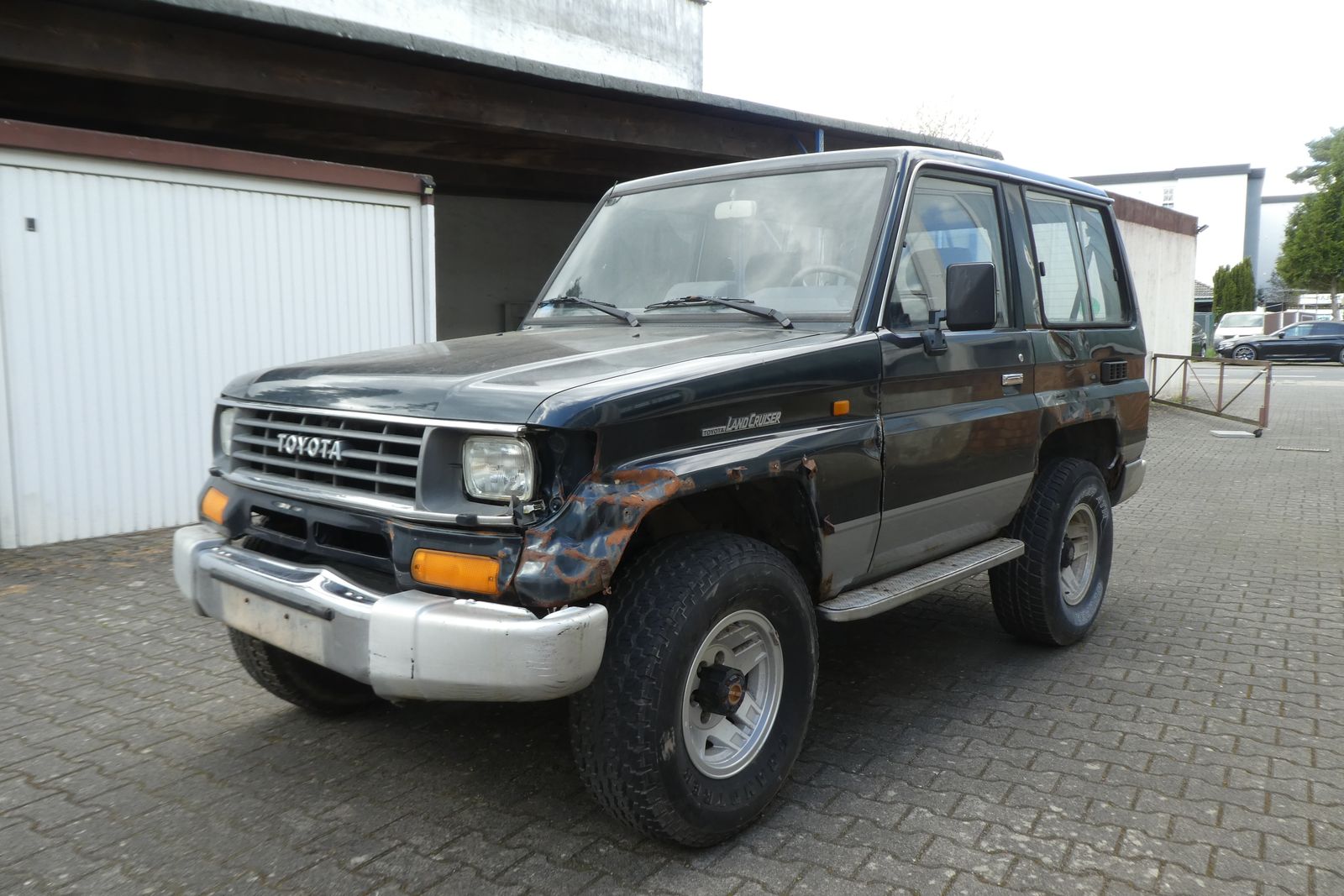 Abbildung des Autos Toyota Land Cruiser 3.0T…