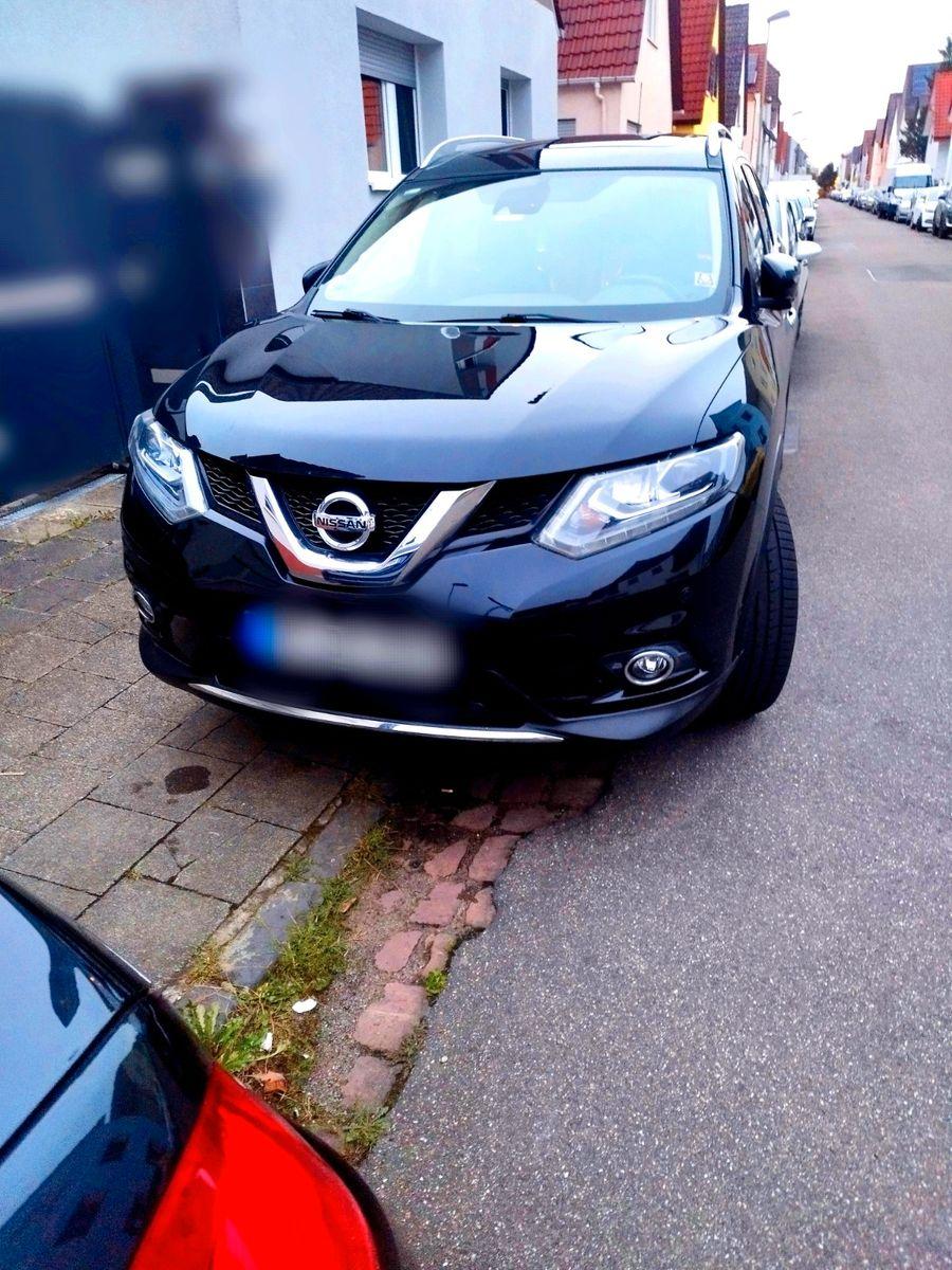 Abbildung des Autos Nissan X-Trail TEKNA 2.0…