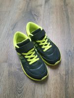 Leichte Sportschuhe gr 33 helle sohle Nordrhein-Westfalen - Fröndenberg (Ruhr) Vorschau