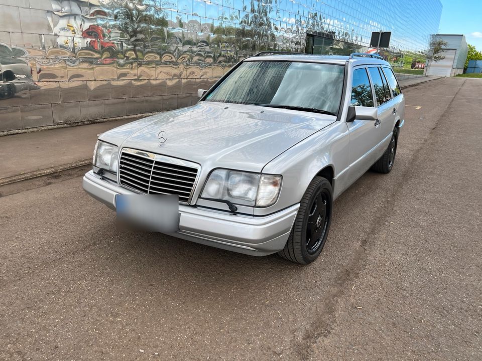 Mercedes W124 S124 300T TD Turbodiesel 4matic 7 Sitzer OM603 in Gaggenau