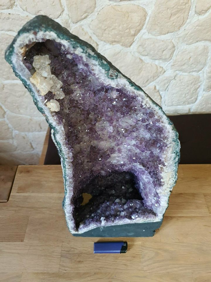 Amethyst Druse aus Brasilien 11,08 Kg 51 cm mit Calcit Kristall in Gernsbach