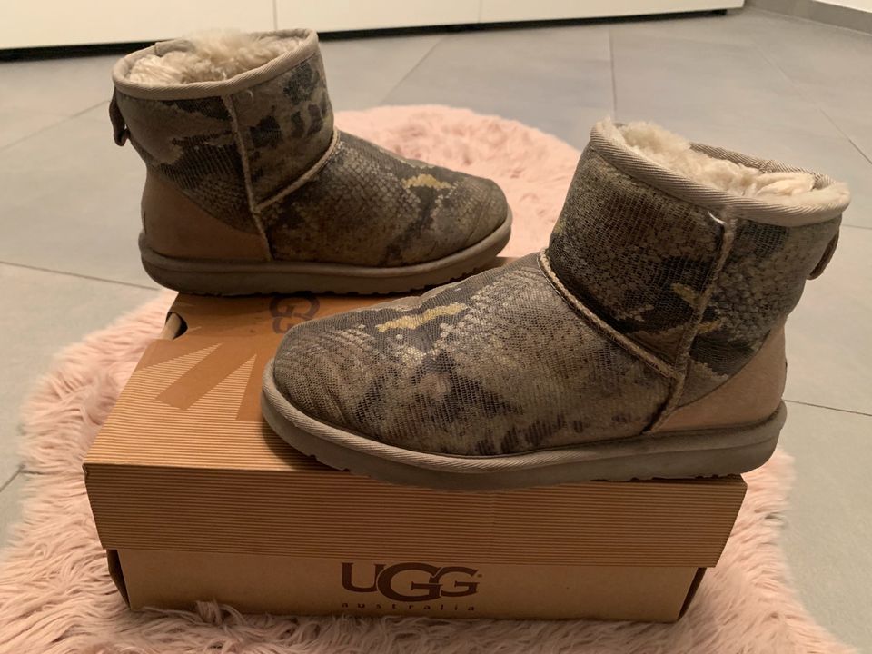 UGG Classic Mini Snake beige Gr. 38 in Dortmund - Mitte | eBay  Kleinanzeigen ist jetzt Kleinanzeigen