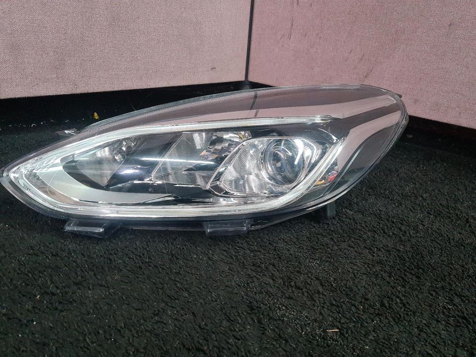 Ford Fiesta MK8 Halogen Scheinwerfer li LED TFL H1BB-13W030-CD in Essen