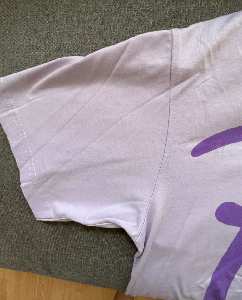 Patta T-Shirt Script Lila Lilac Flieder Lavendel M in Köln