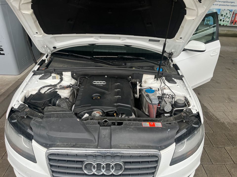 Audi a4 b8 1.8 tfsi in Ampfing