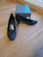 Pumps von esprit Gr. 41 Niedersachsen - Pattensen Vorschau