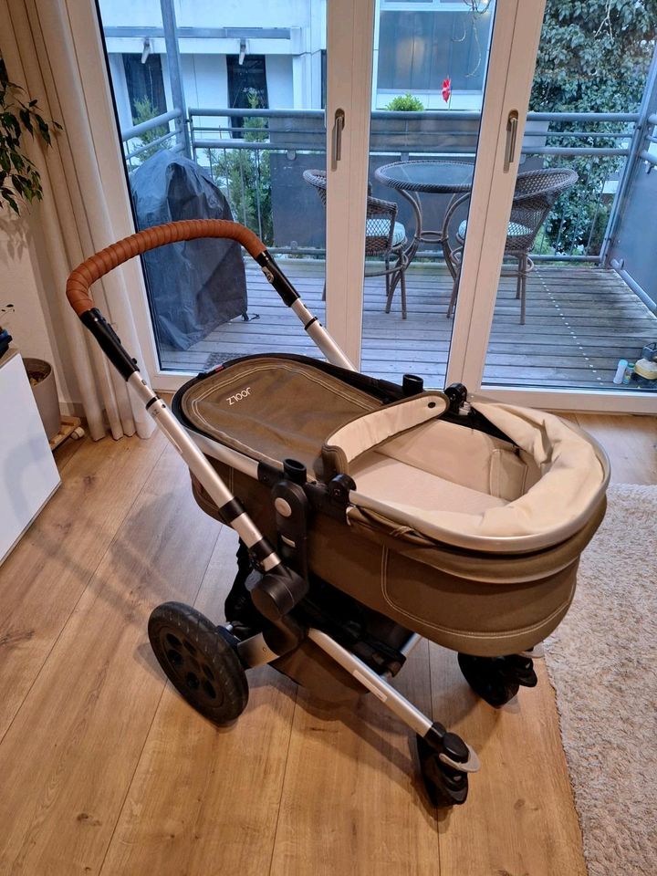 Kinderwagen Joolz  3 in 1 in München