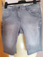 Damen graue Jeans Shorts Bermuda Marke Street One Größe 26 Bayern - Kaufbeuren Vorschau
