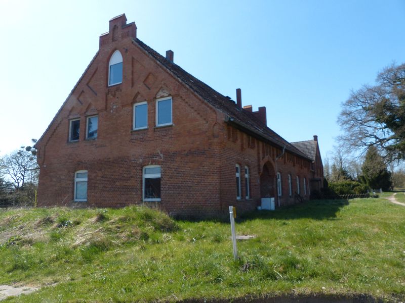 Backstein-Gutshaus in der Mecklenburgischen Schweiz - nur 3 km bis zum Malchiner See - ruhige Lage - in Teterow