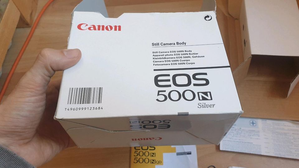 Verpackung und Anleitung / Manual von Canon EOS 500N u. 500NQD in Berlin