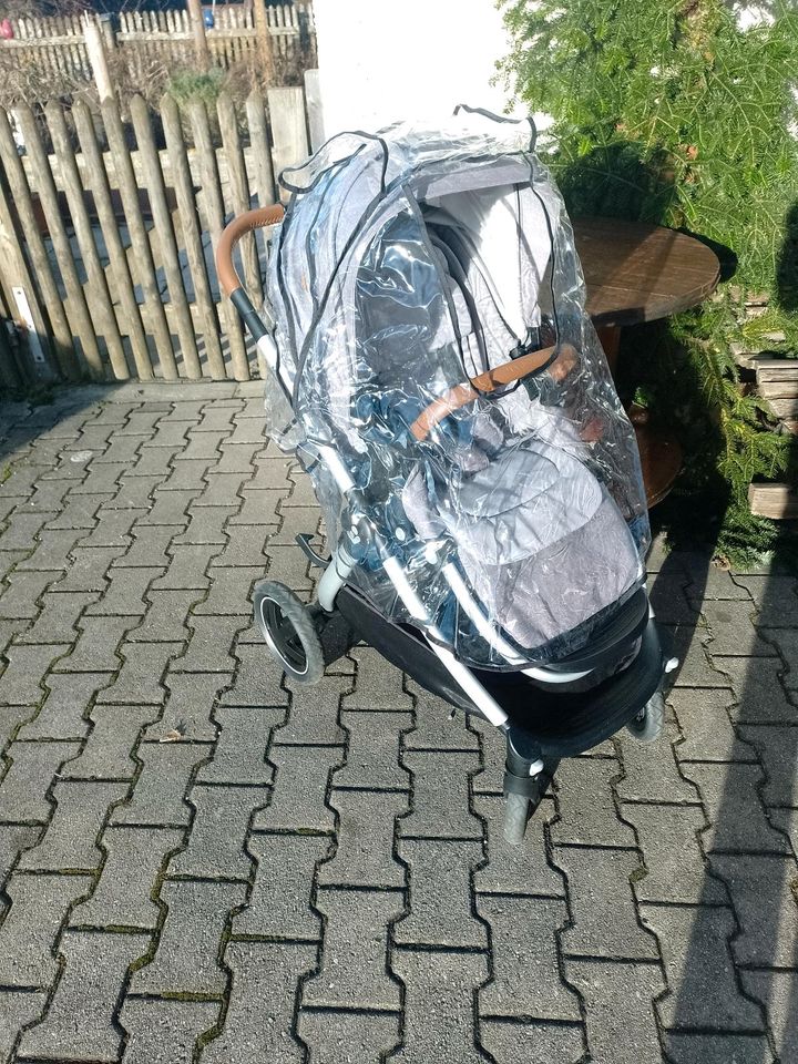 Maxi Cosi Kinderkarre-/Wagen in Riedering