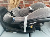 Maxi Cosi mit Bezug, isofix Basisstation inkl.Neugeboreneneinsatz Nordrhein-Westfalen - Mönchengladbach Vorschau