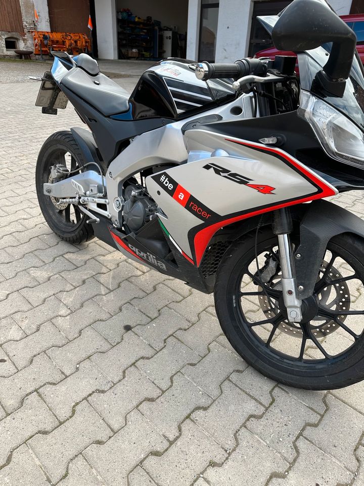 Aprillia RS 4 125 Motorrad in Igling